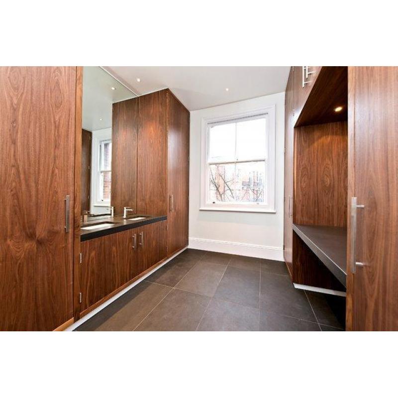 bench joiner, cabinet maker of bespoke joinery, London SW18.