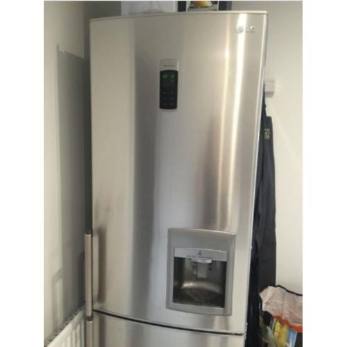 LG Refrigerator Freezer in Silver