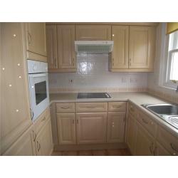 VERY CHEAP ROOM AVAILABLE ! ALL INCLUDED - - ZONE 2 - - all bills included