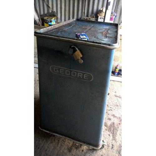Tool trolley