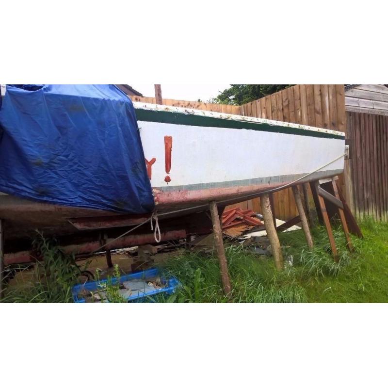 FREE BOAT - 18ft (L) x 5ft (W) -