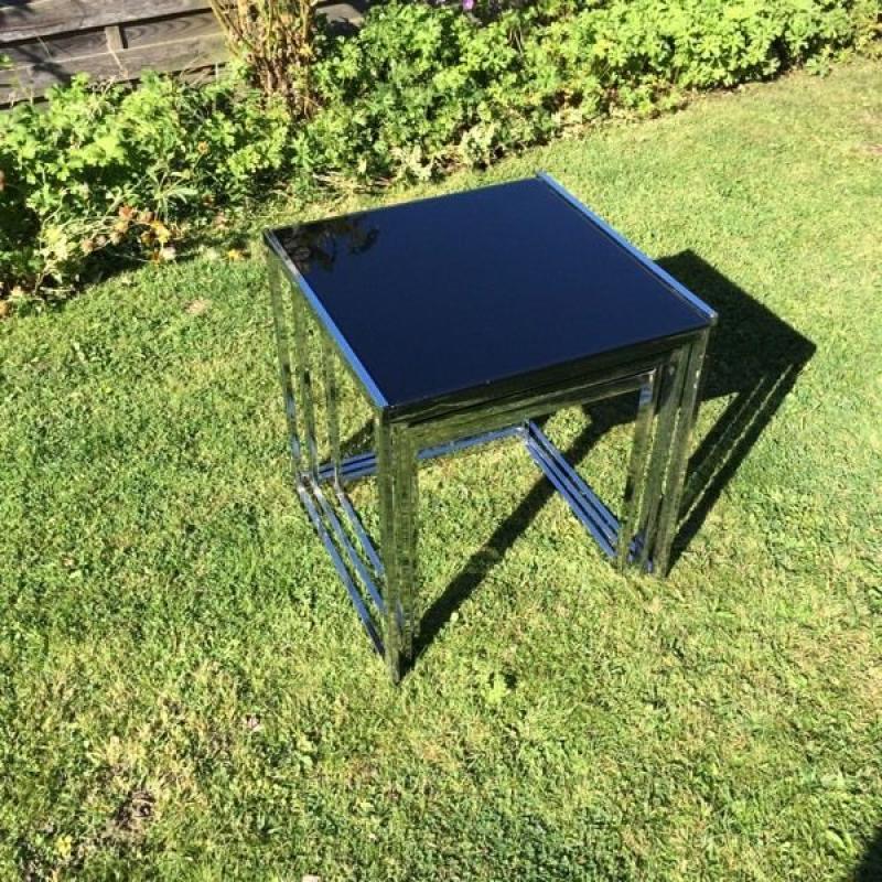 Glass nest tables - dwell