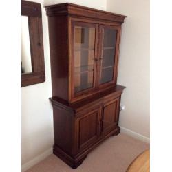 WILLIS GAMBIER Display Cabinet (Louise Philippe collection) - excellent condition
