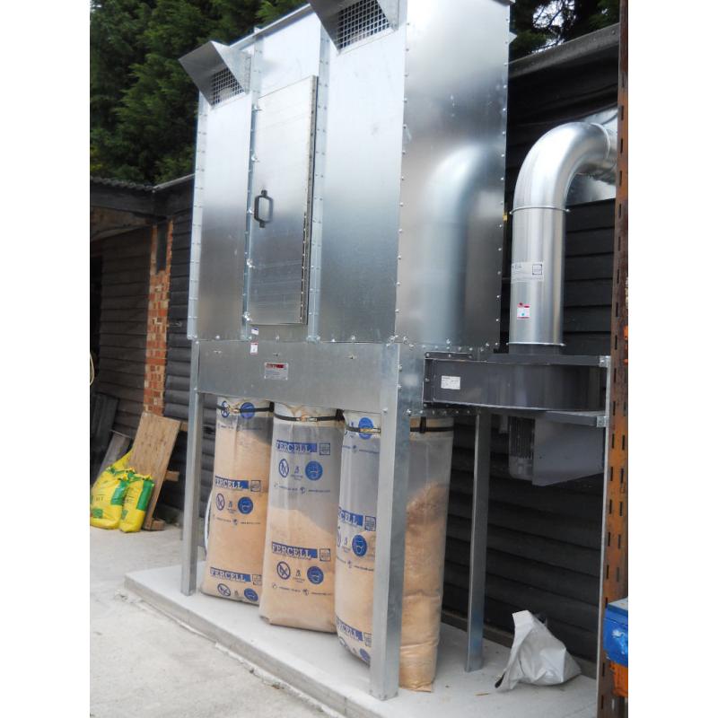 Fercell SIL 3 Series - 3 Bag , Auto Shaker, 4.0kw motor, 3 Phase Cabinet Type Dust Extractor on Legs
