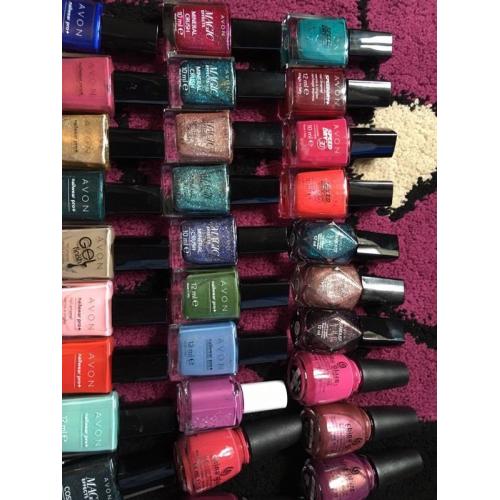 40 Nail Polishes