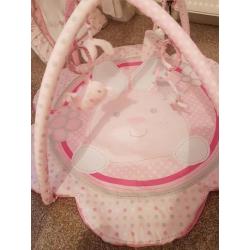 Pink bunny playmatt