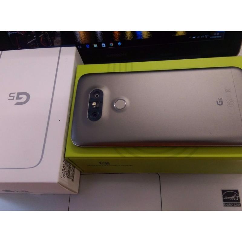LG G5 32gb Unlocked Like new 4gb ram Dual Camera including wide angle