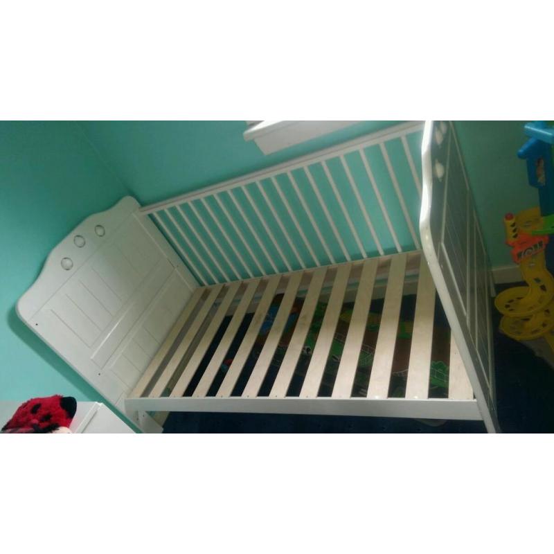 Baby/kids cot or bed