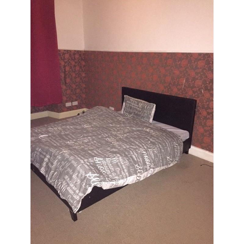 Double Room To Rent