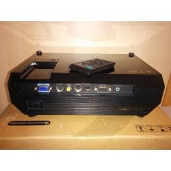 Acer X1260 DLP Projector and Wall Mount Electric Screen