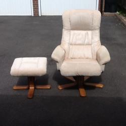2 sets of lounger recling chairs and foot stools 6 months old