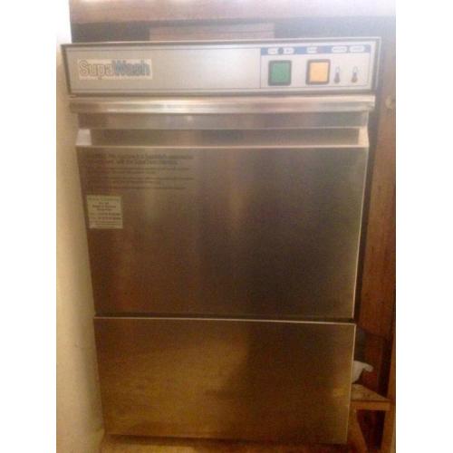 Commercial glasswasher
