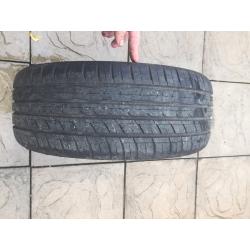 225 40 18 tyre and wheel