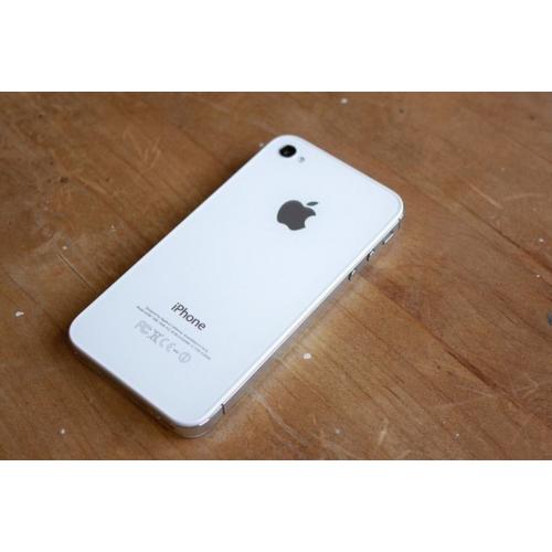 Apple IPhone 4s In White Immaculate Condition 8gb