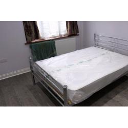 Double Bed in Modern Rooms for Let for Workers in Renovated 6 Bedroom Flat