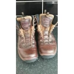 Berghaus mens goretex brown leather boots size 8