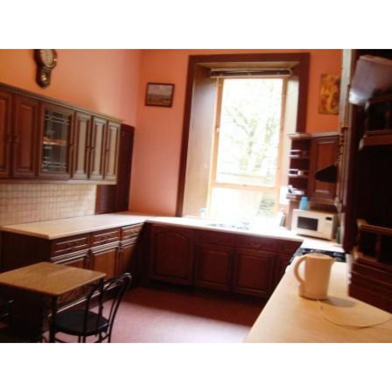FURNISHED DOUBLE ROOM TO LET FROM SEPTEMBER