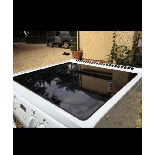 Freestanding Newworld Upright Electric Cooker (used)