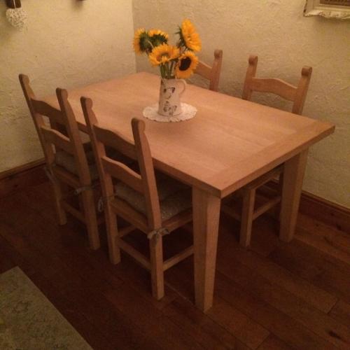 Wooden 6 seater kitchen / dining table with 4 chairs