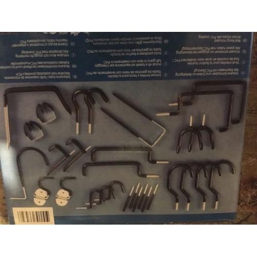 Packet of hooks