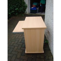 Computer workstation desk with retractable keyboard shelf