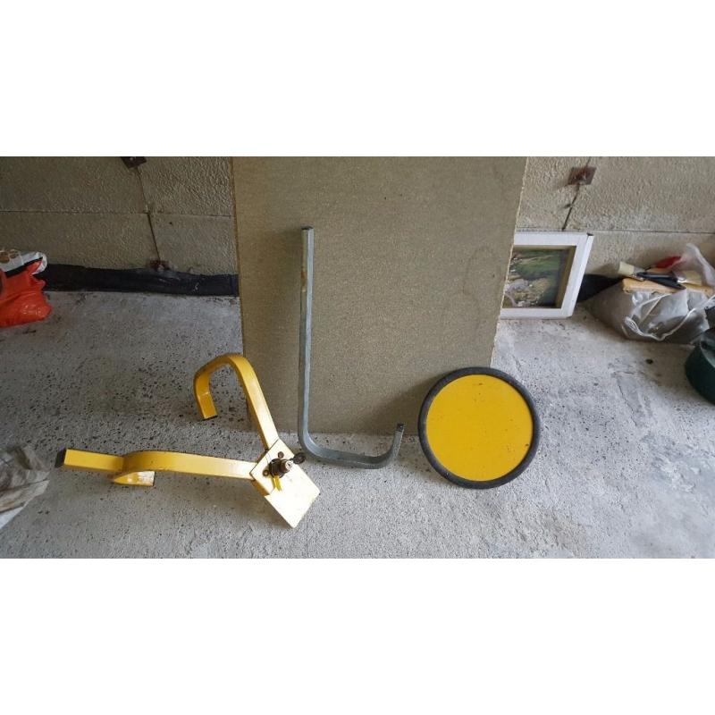 Caravan wheel lock