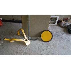 Caravan wheel lock