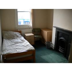 Room, Bristol, City Center,(single and furnished), Stokes Croft, only 125 per week all inclusive.
