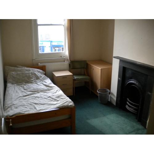 Room, Bristol, City Center,(single and furnished), Stokes Croft, only 125 per week all inclusive.