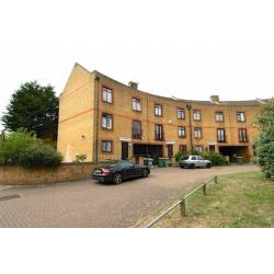 Room available for Single Professional or Student in Backton Plaistow Canning Town Prince Regent