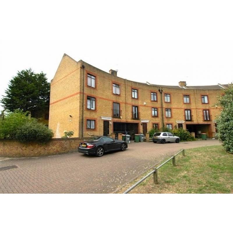 Room available for Single Professional or Student in Backton Plaistow Canning Town Prince Regent
