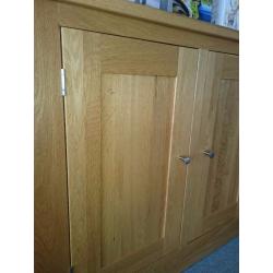Quercus Solid Oak sideboard with matching mirror, immaculate condition
