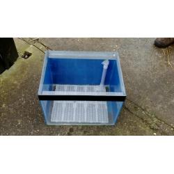 Fish/reptile tank's