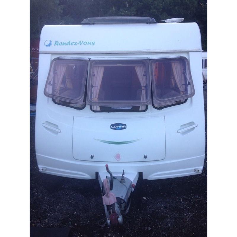 Lunar Rendez-vons 640 fixed bed twin wheel