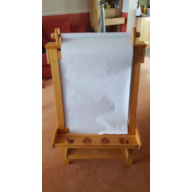Children's Wooden Easel (Chalkboard, Whiteboard and paper roll)