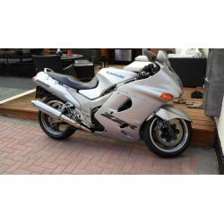 KAWASAKI ZZR1100 1995 BEAUTIFUL CONDITION ONLY 38000 MILES