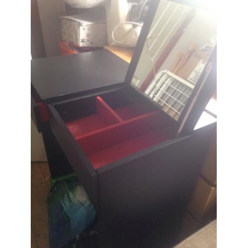Dressing table