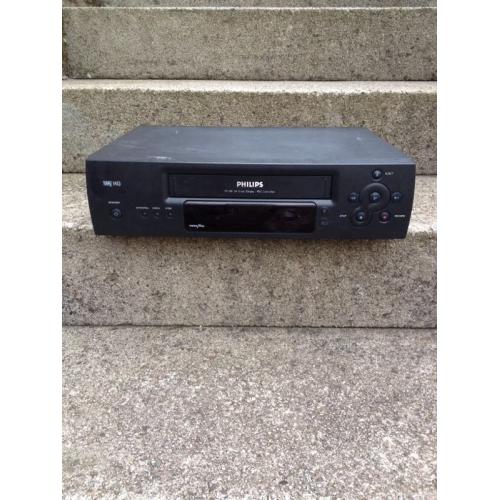 PHILIPS VIDEO RECORDER. GOOD CONDITION AND WORKING ORDER.