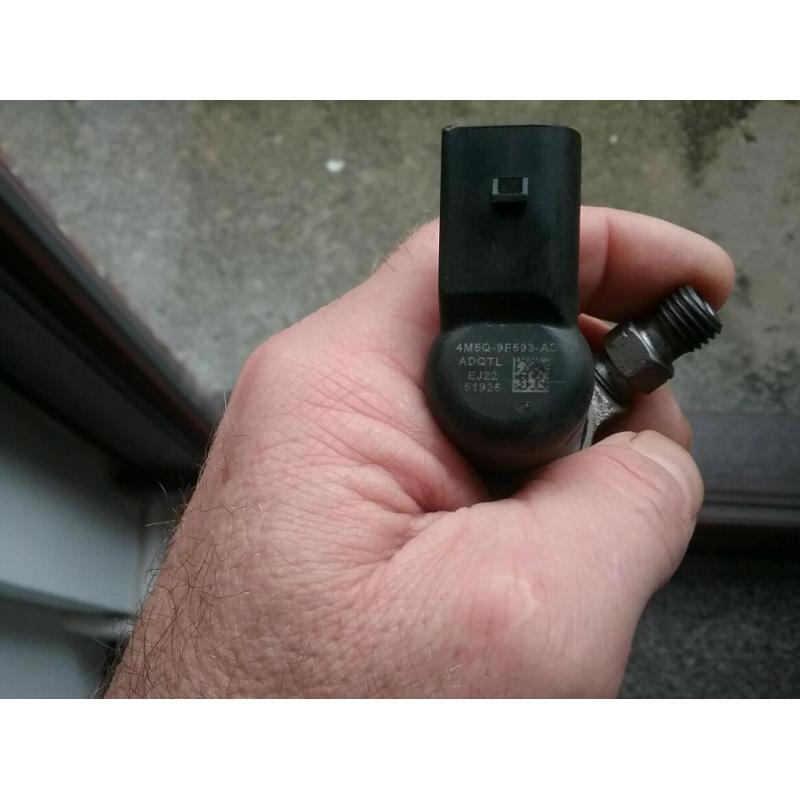 Ford focus fuel injector