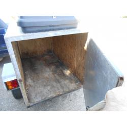 Galvanised steel dog trailer with roof box 5ft x 3ft