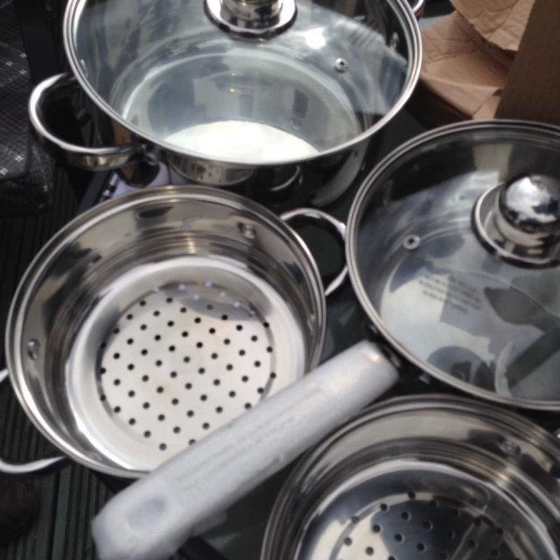 9 Piece steamer and pan set