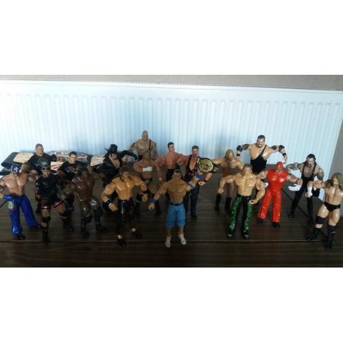 WWE Wrestling Figures x 18