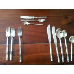 100 piece st of bronze cutlery