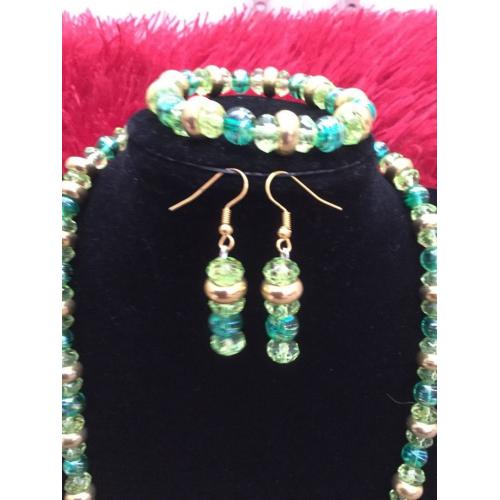 Handmade green 3 piece jewellery set