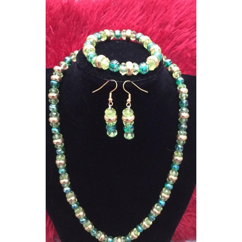 Handmade green 3 piece jewellery set