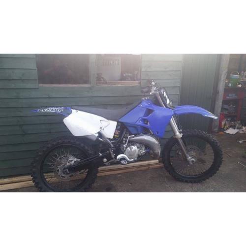 2001 yz125 and yz250 project bike plus loads spares and clothing