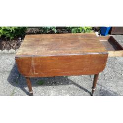 Late 1800's drop leaf dining table - Pembroke