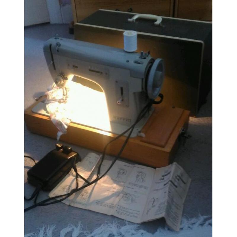 Merritt Singer 70's Sewing Machine