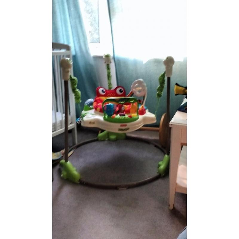 Baby bouncer- rainforest jumperoo