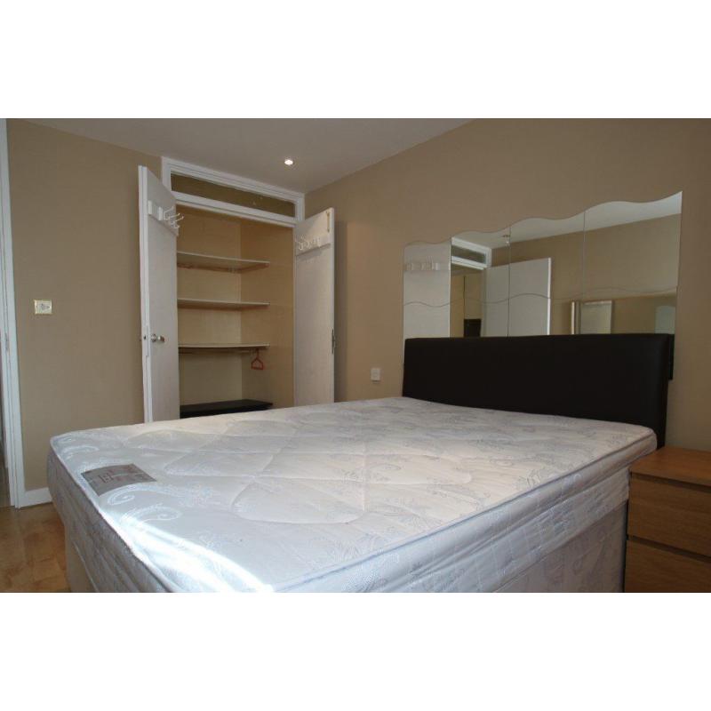 N. Amazing Double room in Farringdon area GIANT ROOM *all bills incl*